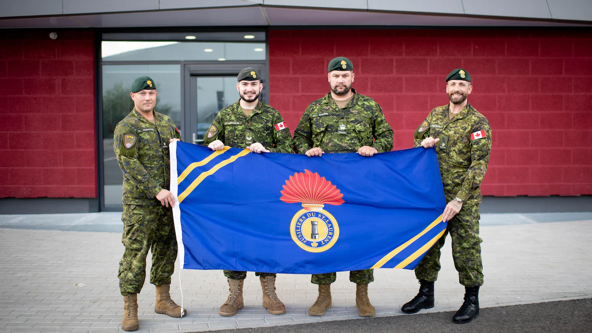 Les Fusiliers du St-Laurent donnent à Centraide Bas-Saint-Laurent